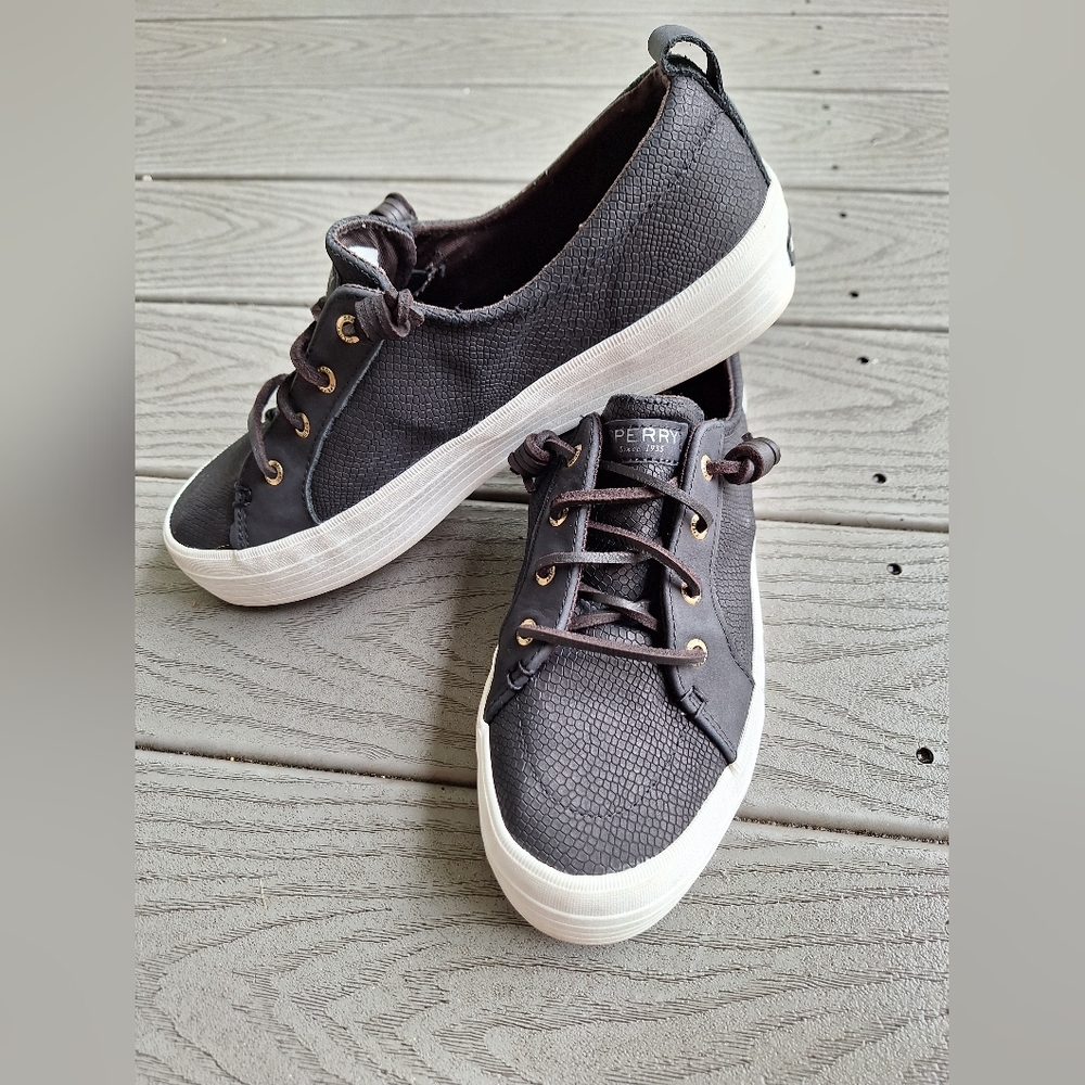 Like New Sperry woman sz 10 (s004)